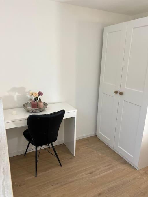 Moderne Gemuetliche Ferienwohnung In FDH Exterior foto